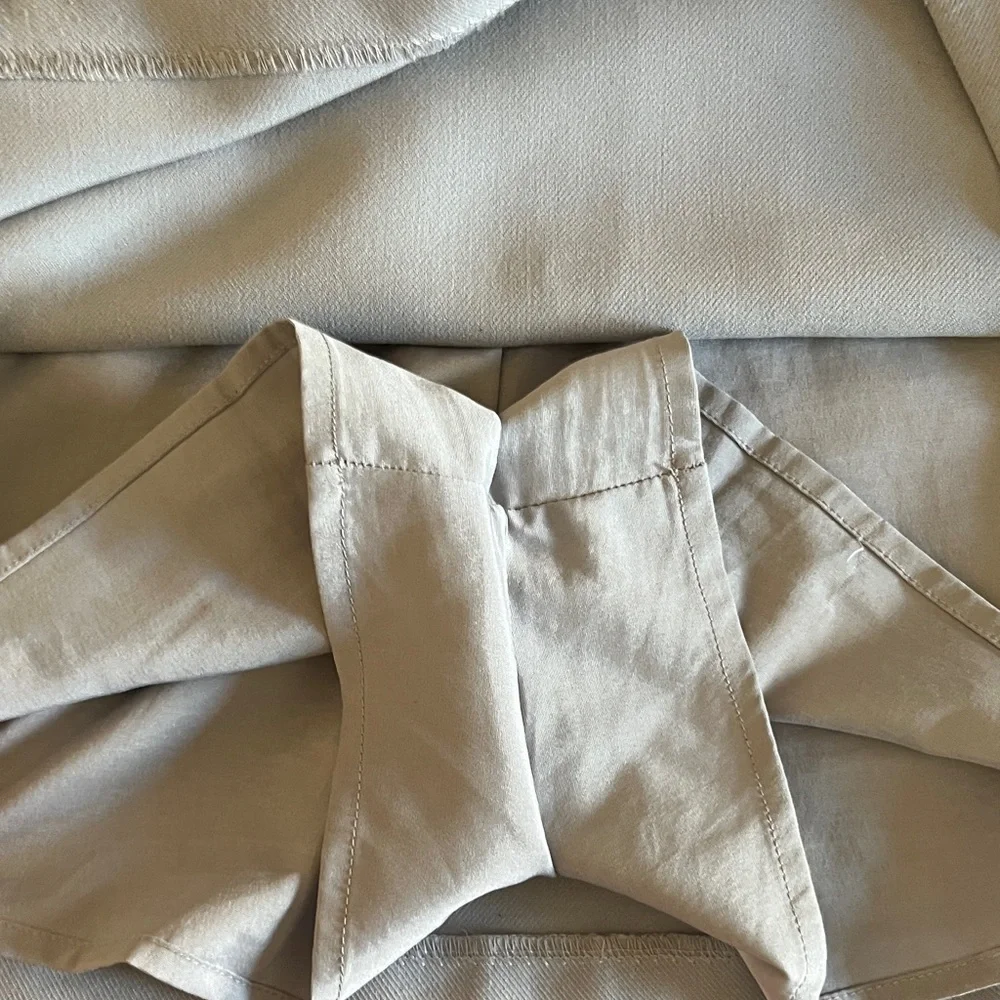 Abercrombie & Fitch Light Gray Skirt - Picture 5 of 8